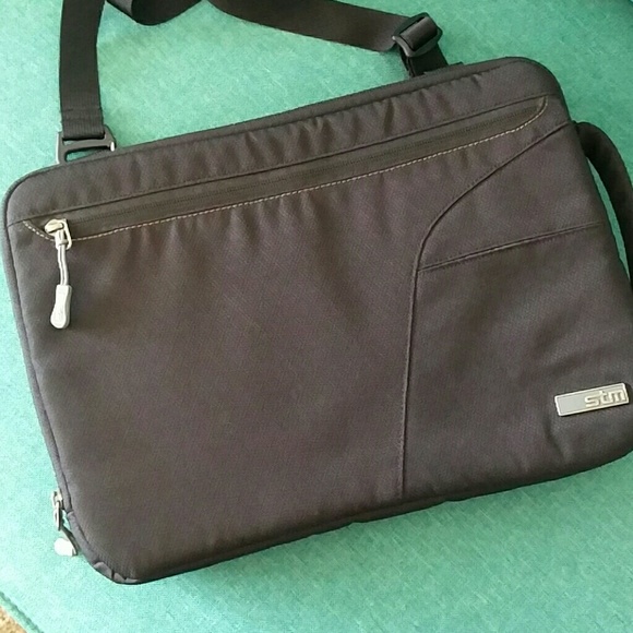STM 13.3"/14" Laptop Sleeve Case - Picture 1 of 7
